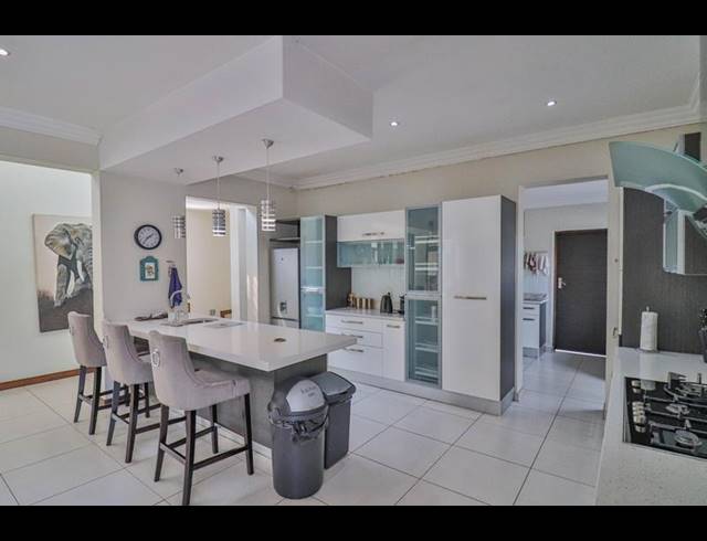 3 BEDROOM HOUSE FOR SALE IN MIDSTREAM ESTATE